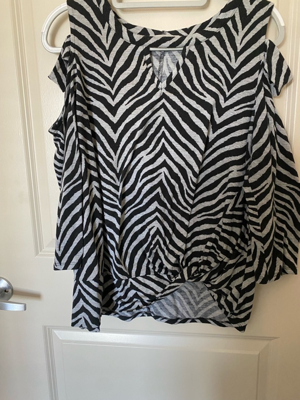 Absolutely Famous Zebra Cold-Shoulder Long Sleeve Top - Black & White